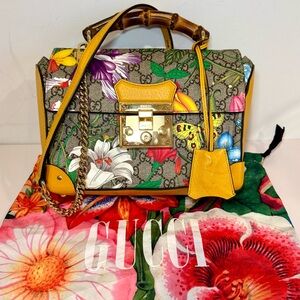 Gucci GG Supreme Monogram Logo Yellow Flora Small Padlock Bamboo Bag W Crossbody